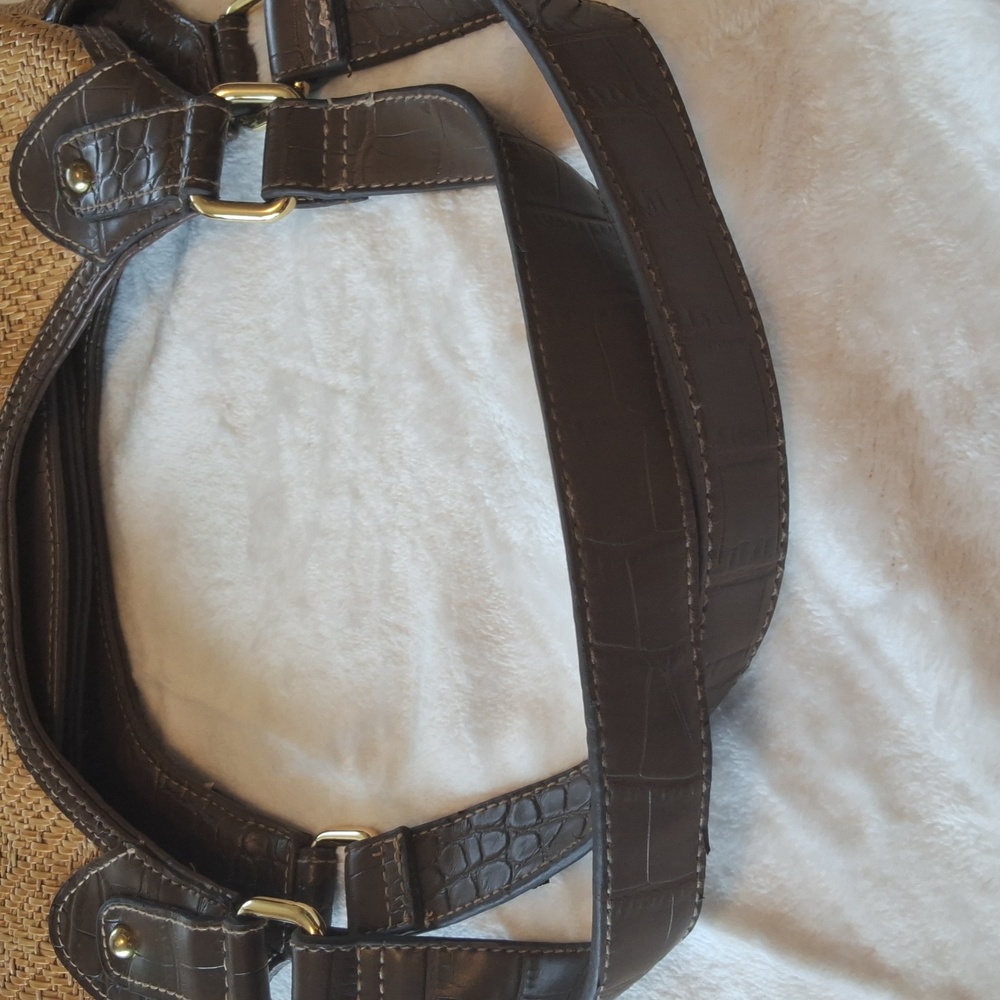 Tan And Brown Short Shoulder Handle Purse - Picture 6 of 7